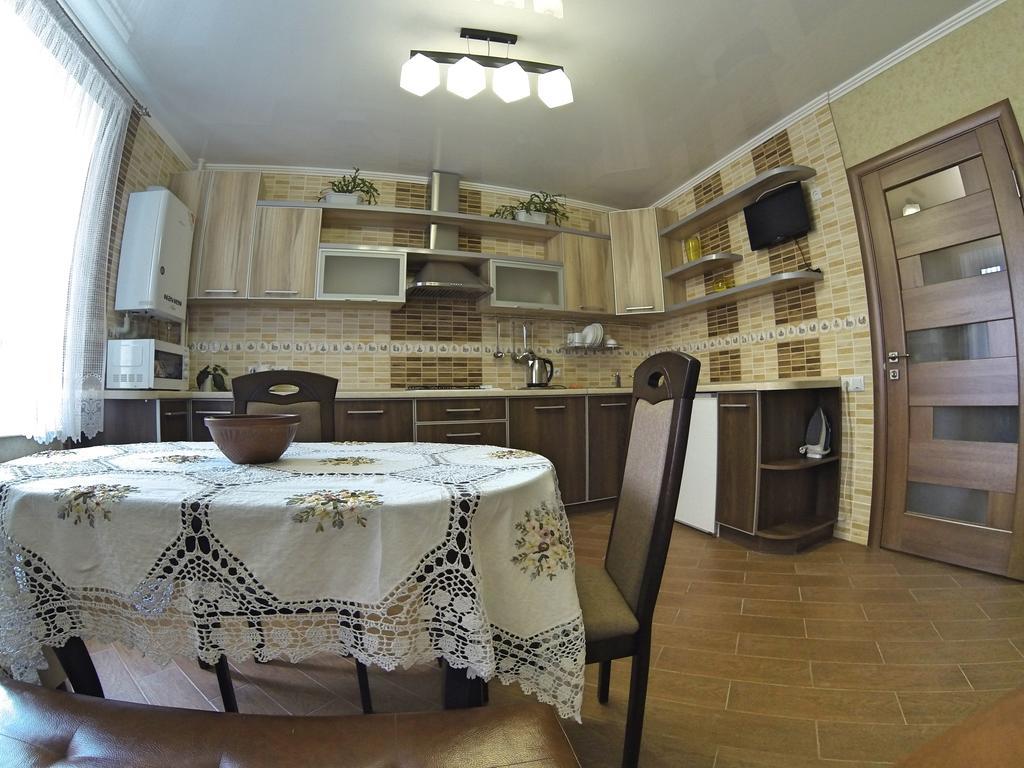 Apartmán Naberezhnaya Roshen Vinnycja Exteriér fotografie